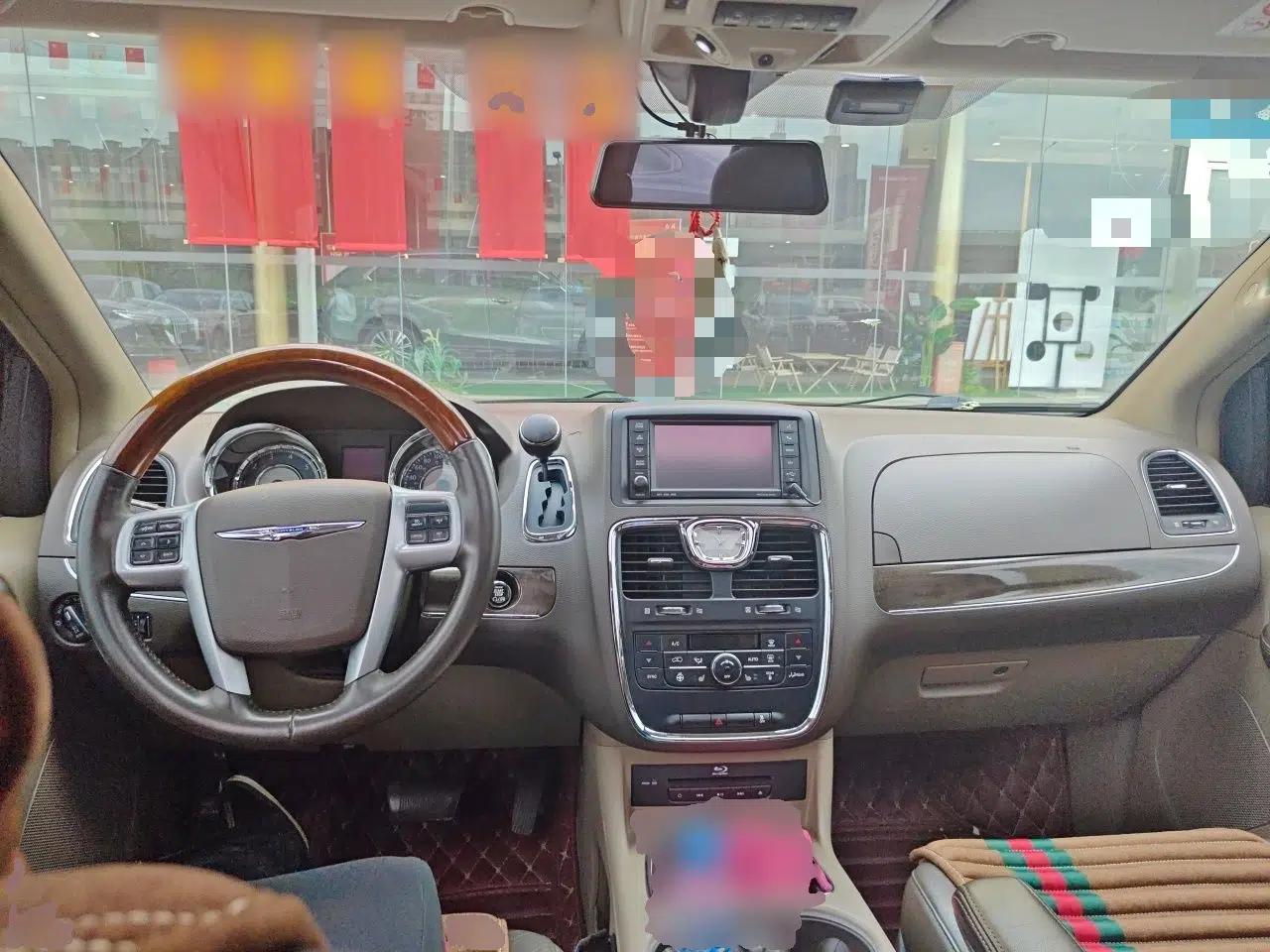 Chrysler Grand Voyager 2013 3.6L Luxury Edition — миниатюра 9