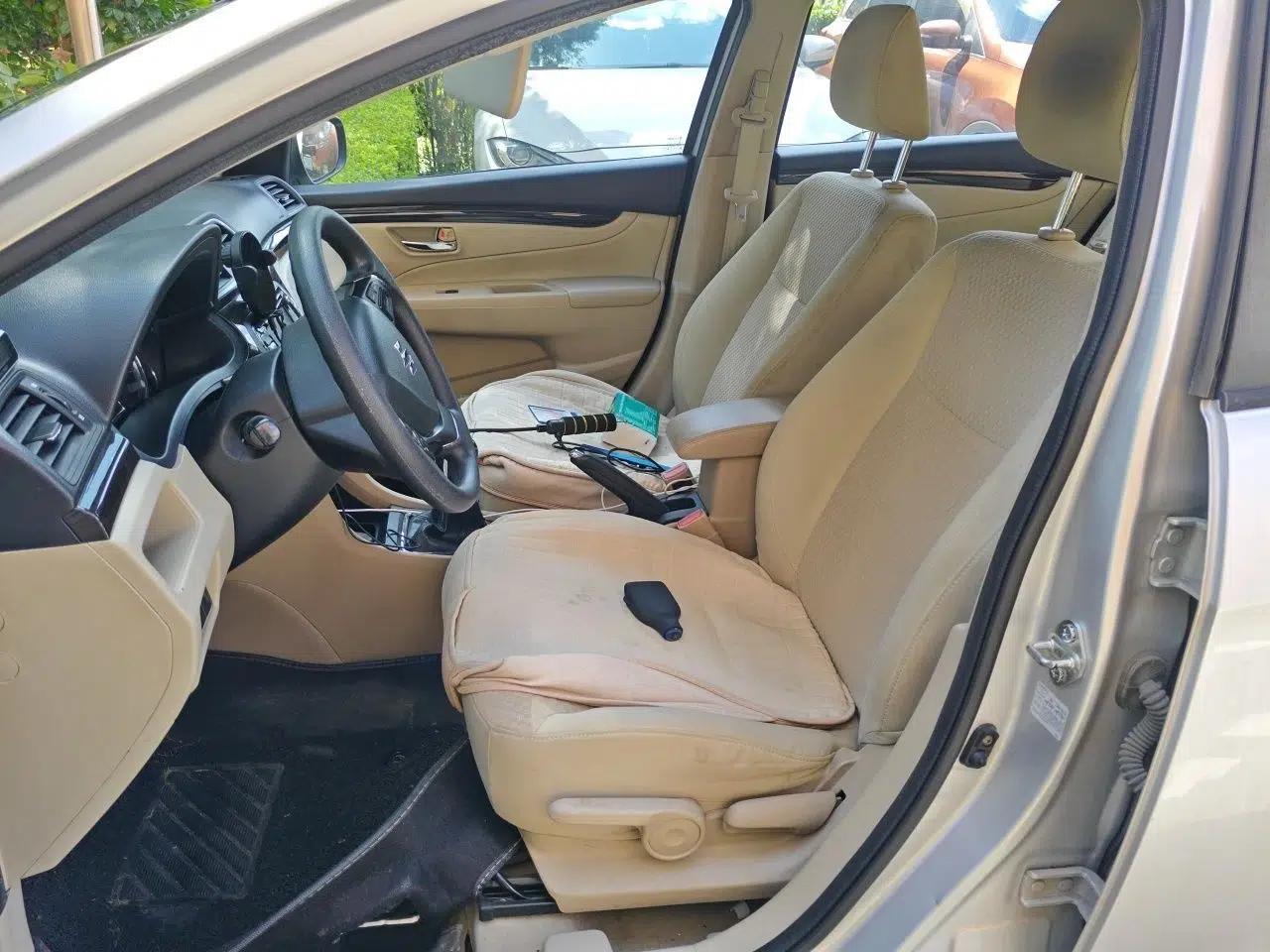Suzuki Alivio 2015 1.6L Manual Comfort Model — миниатюра 15