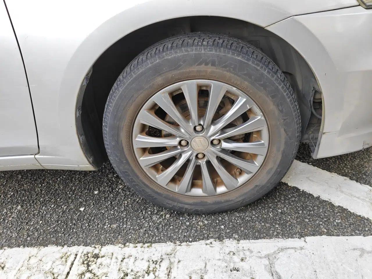 Suzuki Alivio 2015 1.6L Manual Comfort Model — миниатюра 8