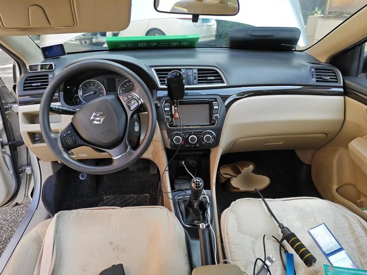 Suzuki Alivio 2015 1.6L Manual Comfort Model — миниатюра 9