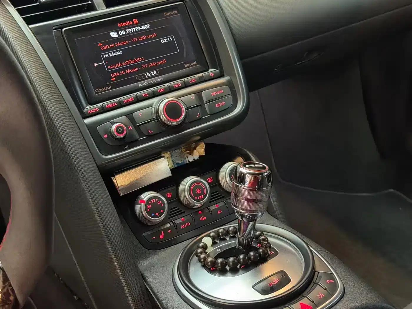 Audi R8 2010 5.2 FSI quattro — миниатюра 14