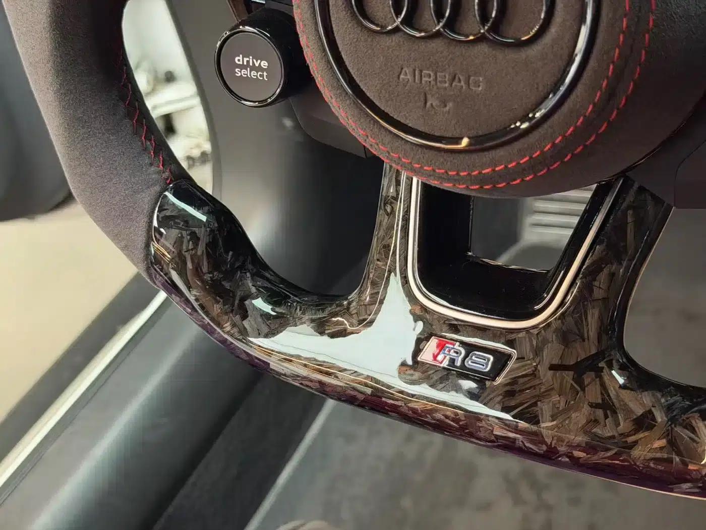 Audi R8 2010 5.2 FSI quattro — миниатюра 17
