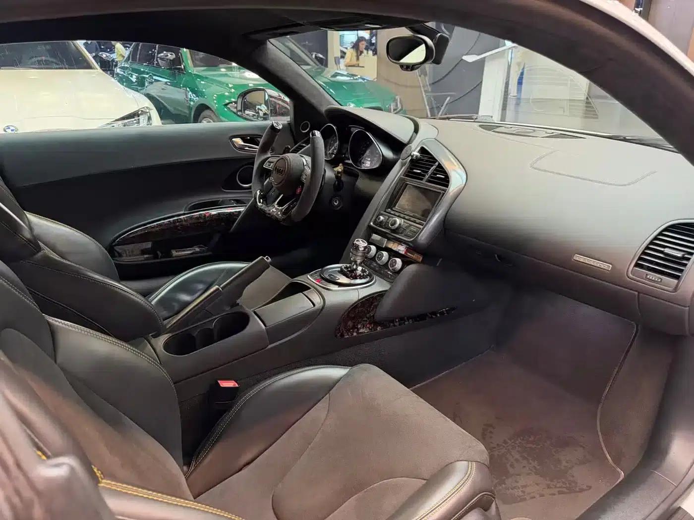 Audi R8 2010 5.2 FSI quattro — миниатюра 18