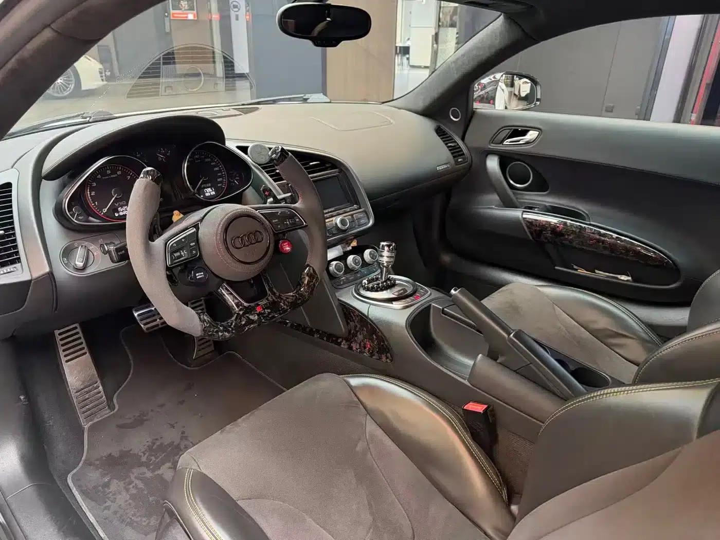 Audi R8 2010 5.2 FSI quattro — миниатюра 8