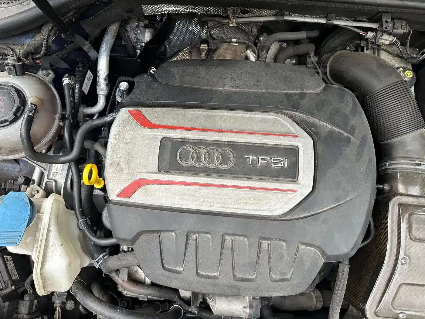 Audi S3 2015 Model S3 2.0T Limousine — миниатюра 25