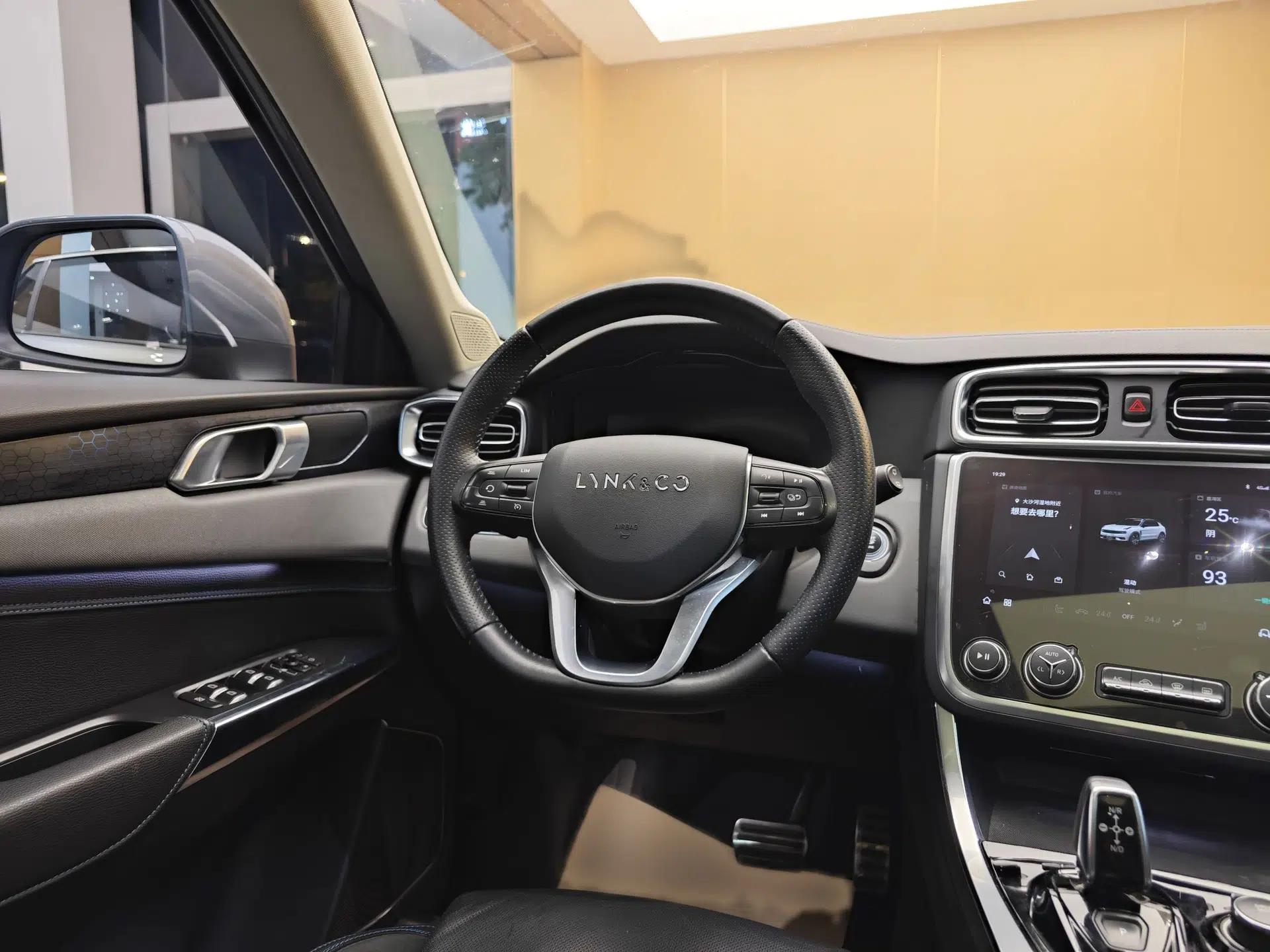 Lynk & Co 01 EM-P 2019 1.5T PHEV Jing Meeting China VI Emission Standards — миниатюра 25