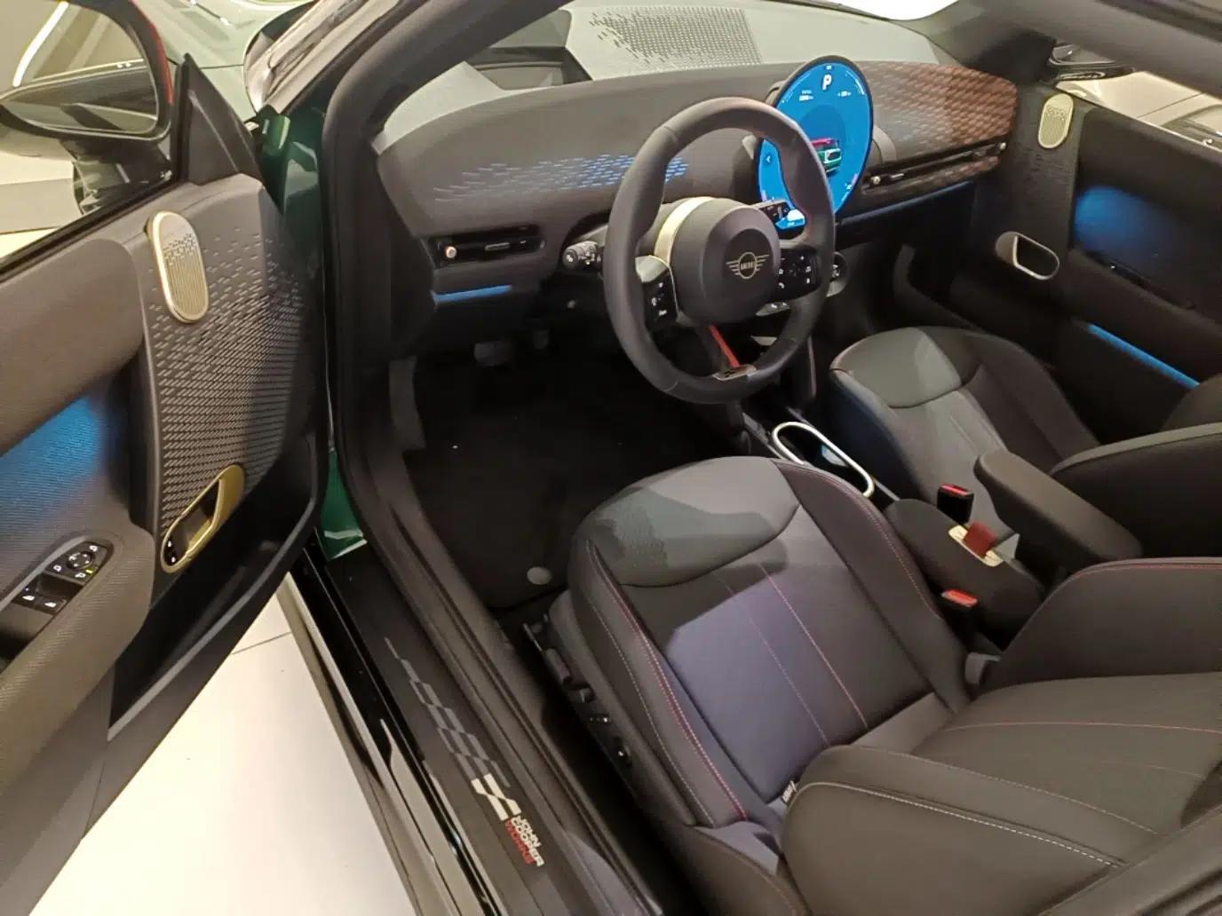 MINI Electric COOPER JCW 2025 JOHN COOPER WORKS — миниатюра 18
