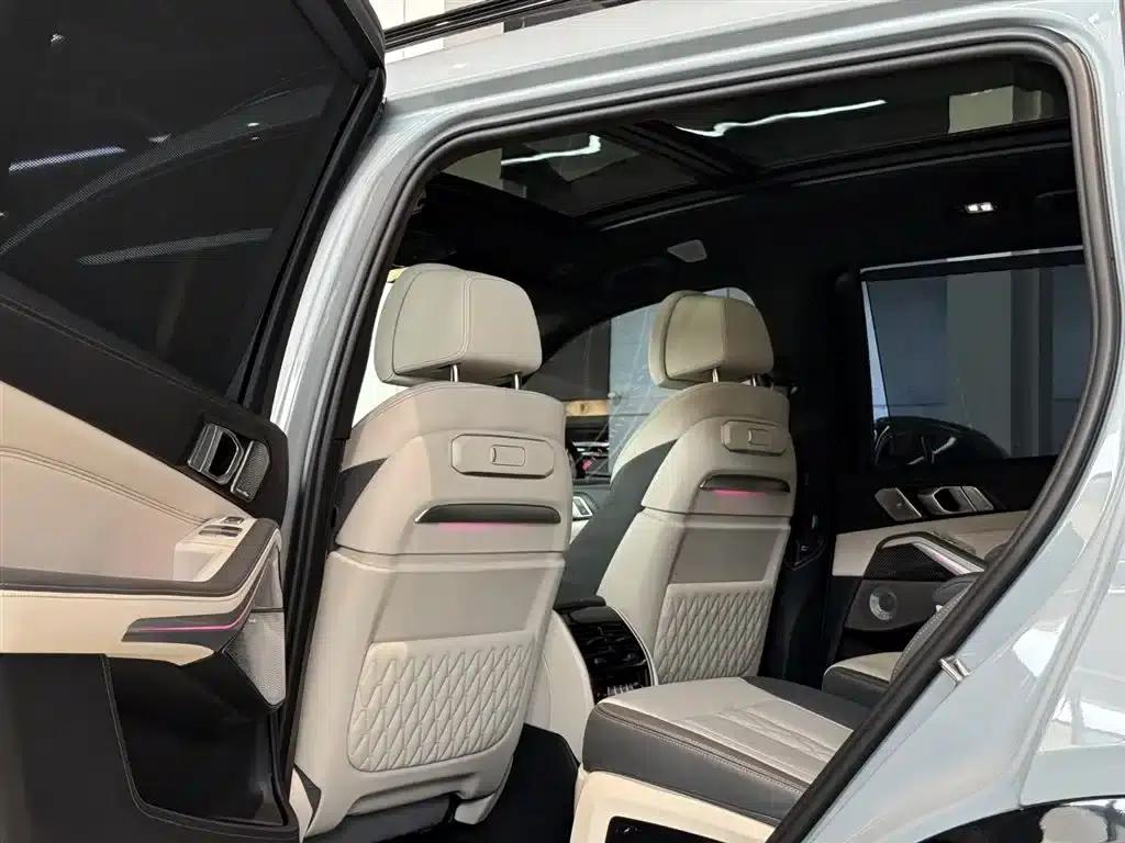 2023 BMW X7 M60i xDrive M60i — миниатюра 16