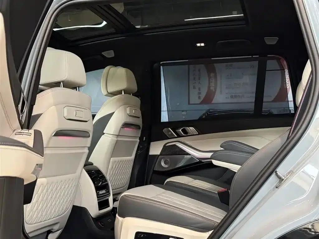 2023 BMW X7 M60i xDrive M60i — миниатюра 17