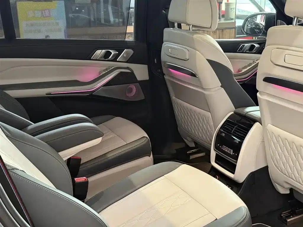 2023 BMW X7 M60i xDrive M60i — миниатюра 21