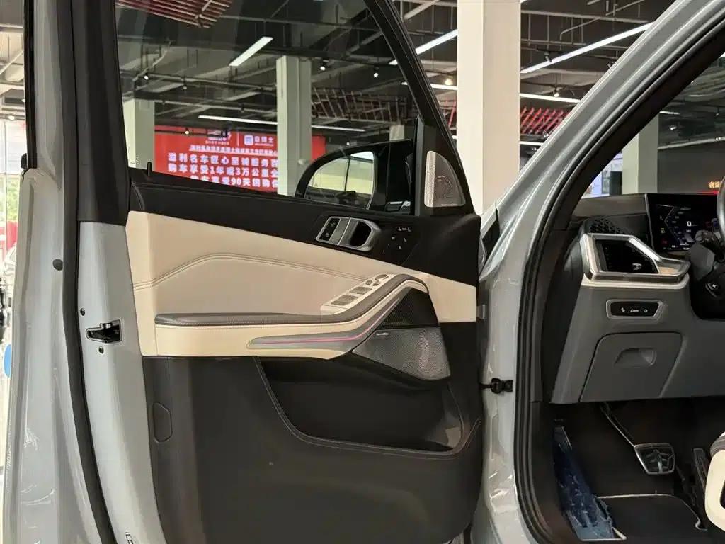 2023 BMW X7 M60i xDrive M60i — миниатюра 6
