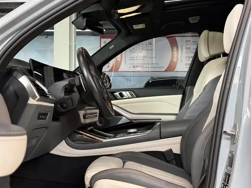 2023 BMW X7 M60i xDrive M60i — миниатюра 10