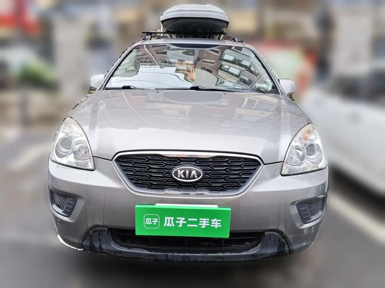 Kia Carens 2011 1.6L 5-Seater Manual Comfort Edition — миниатюра 2
