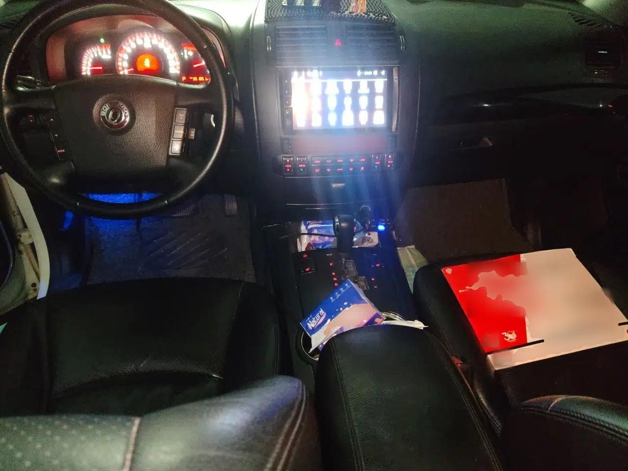 Kia Borrego 2008 3.8L Luxury Edition China IV — миниатюра 9
