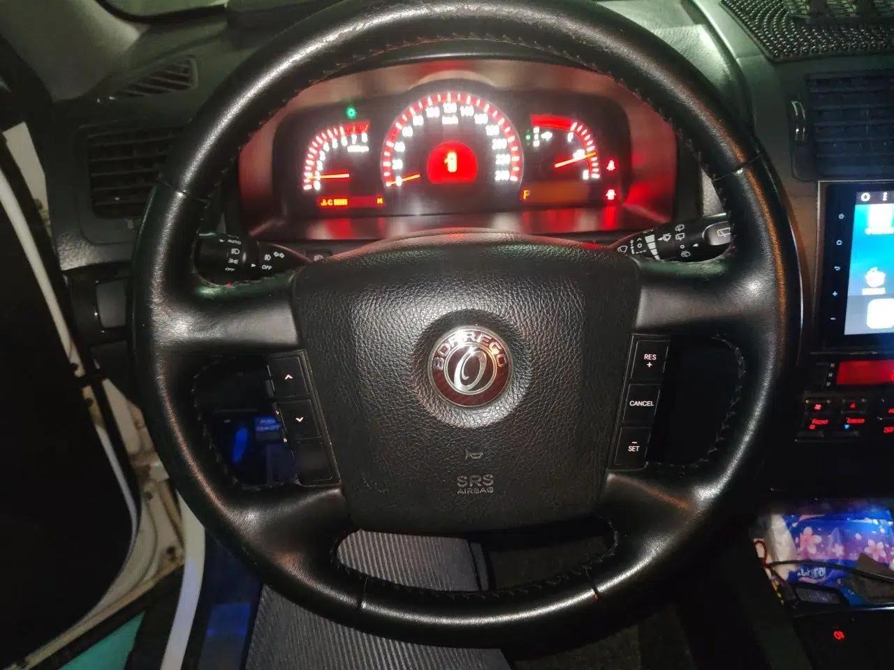 Kia Borrego 2008 3.8L Luxury Edition China IV — миниатюра 10