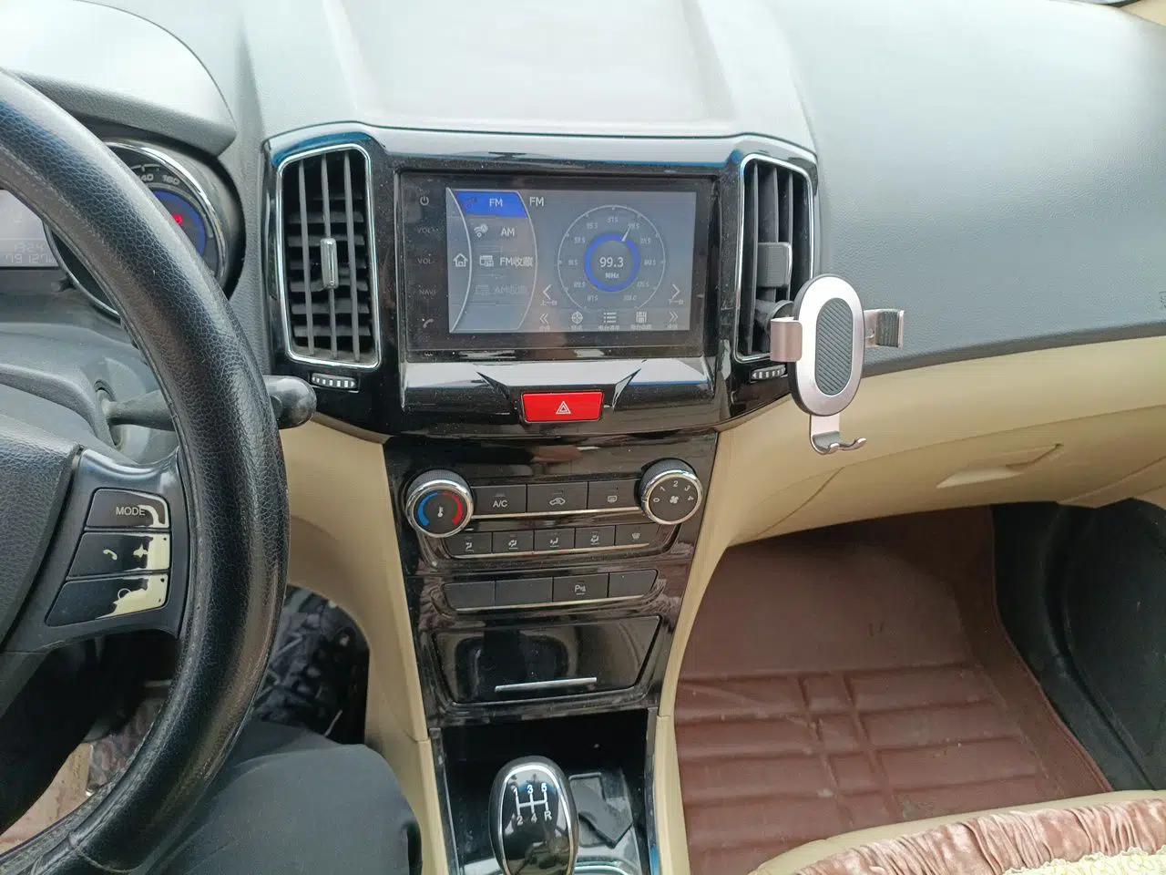 Chery E3 2015 1.5L Manual ZhiShang Model — миниатюра 13