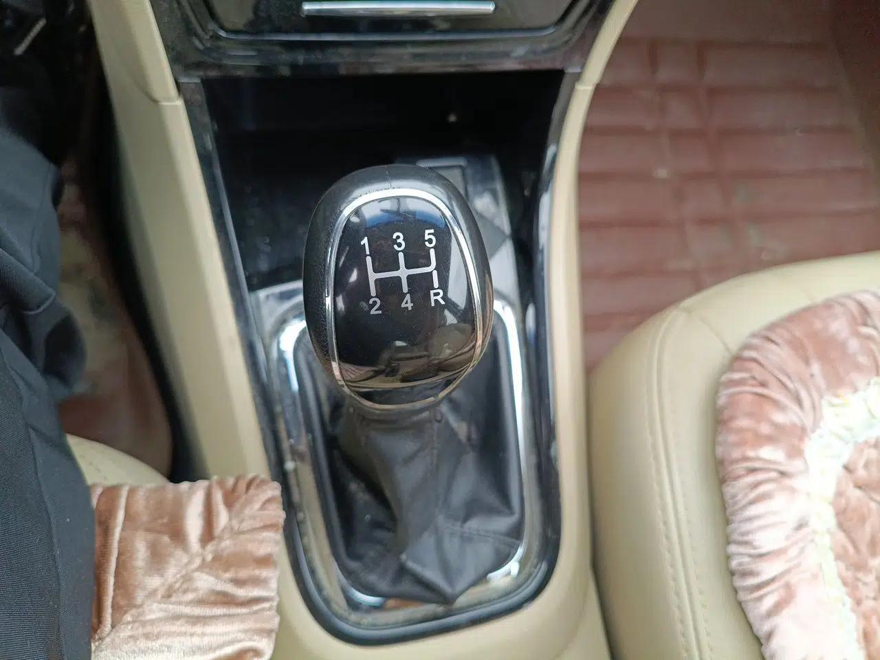 Chery E3 2015 1.5L Manual ZhiShang Model — миниатюра 14
