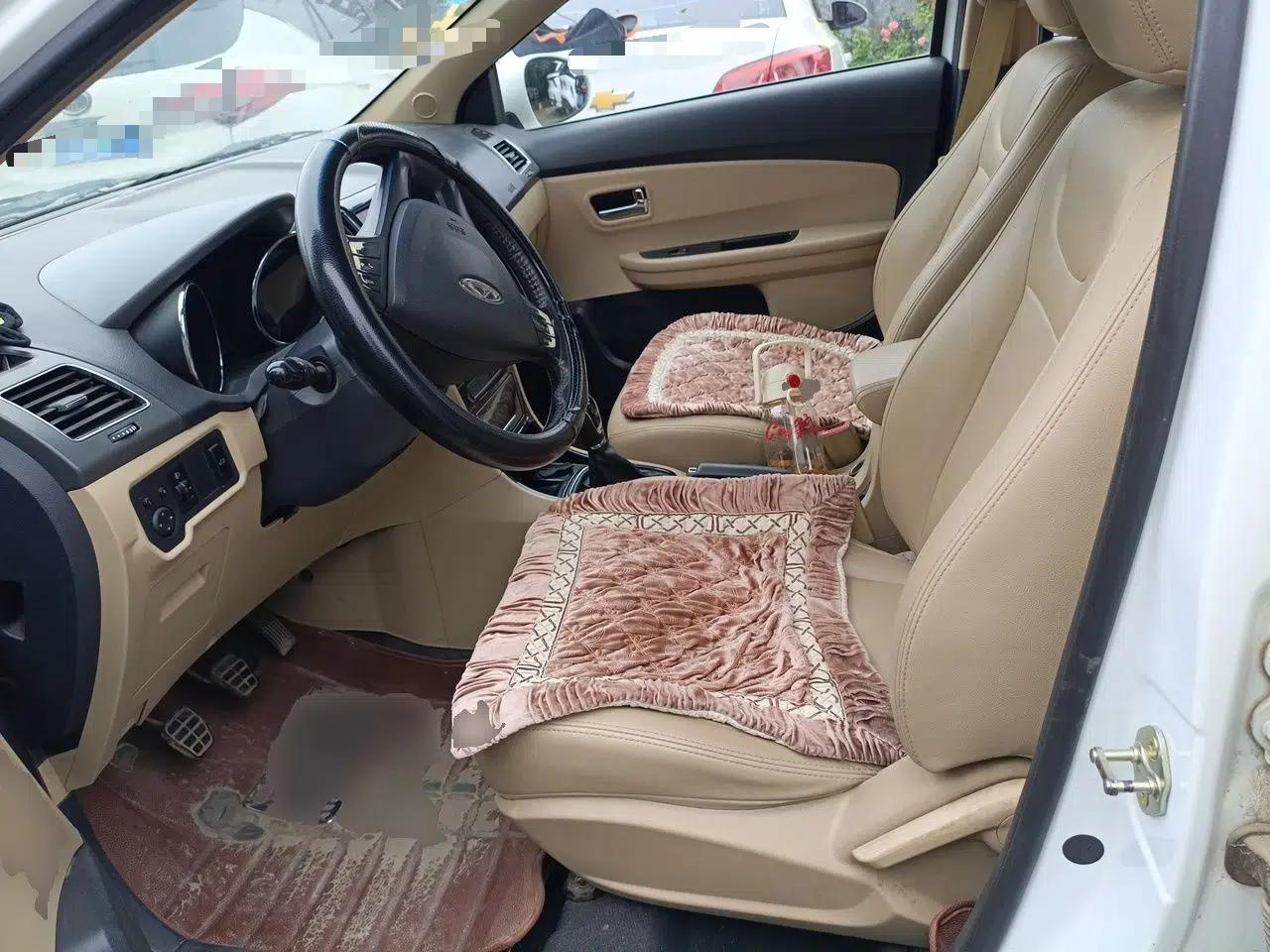 Chery E3 2015 1.5L Manual ZhiShang Model — миниатюра 15