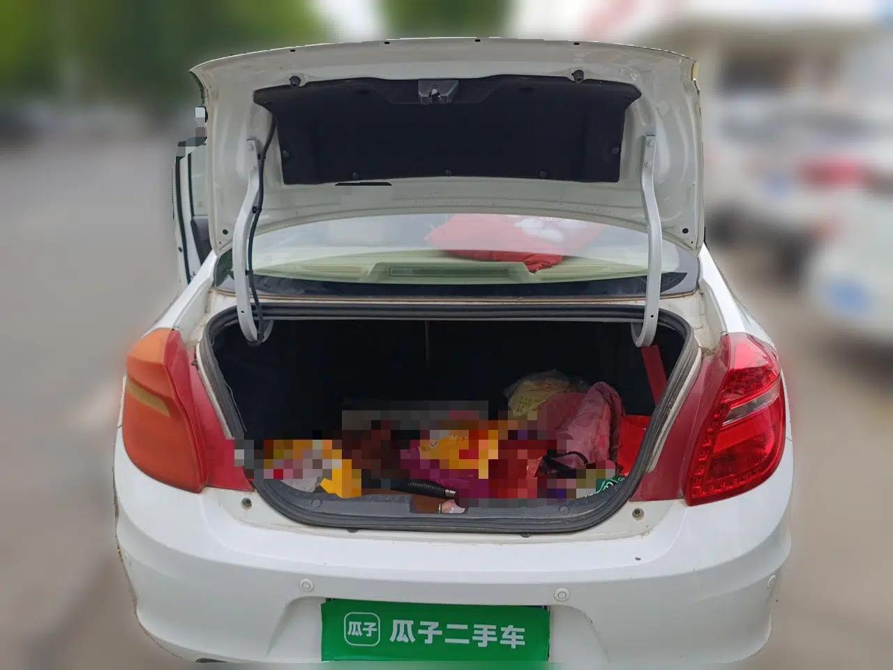 Chery E3 2015 1.5L Manual ZhiShang Model — миниатюра 19