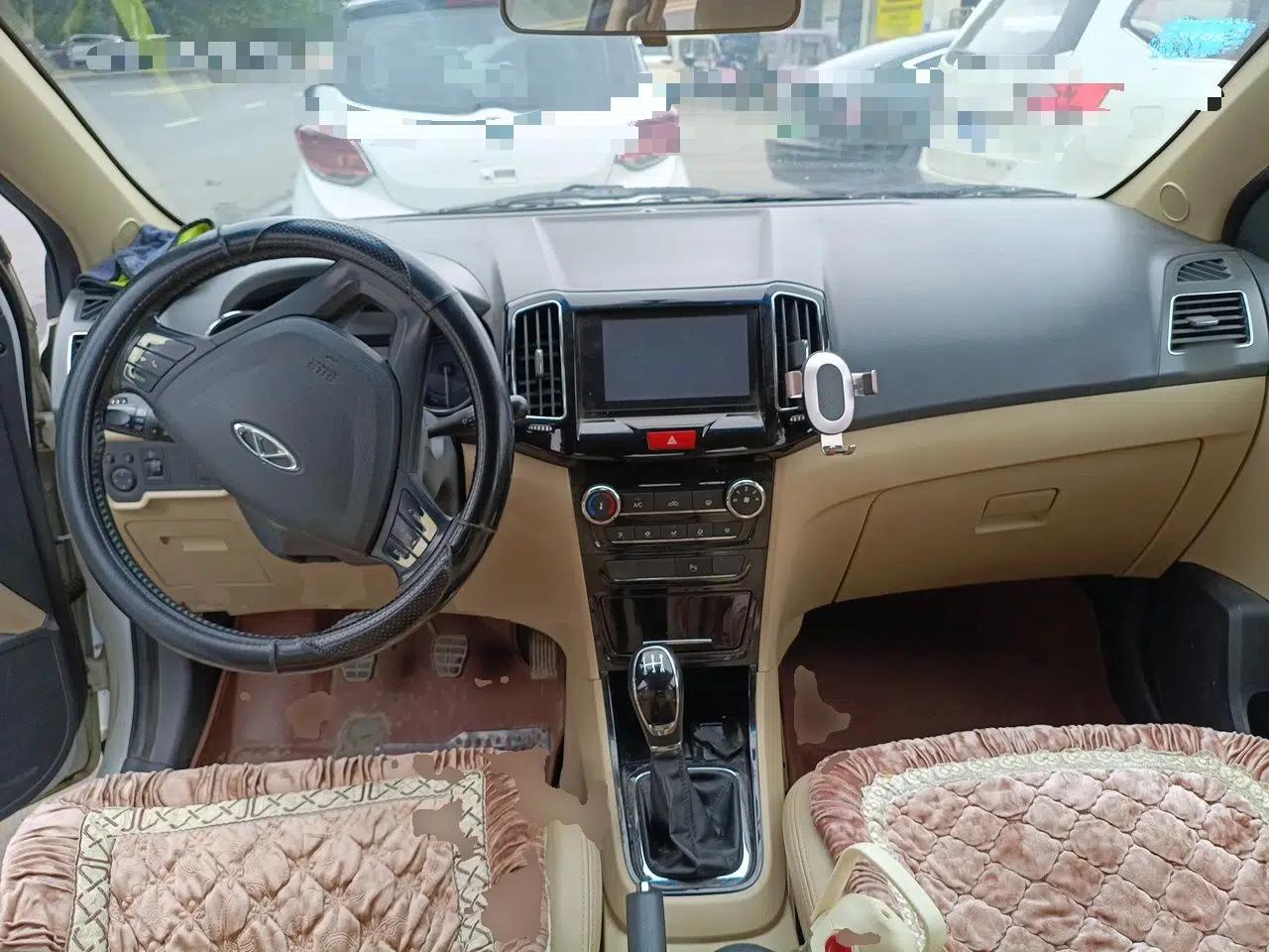 Chery E3 2015 1.5L Manual ZhiShang Model — миниатюра 9