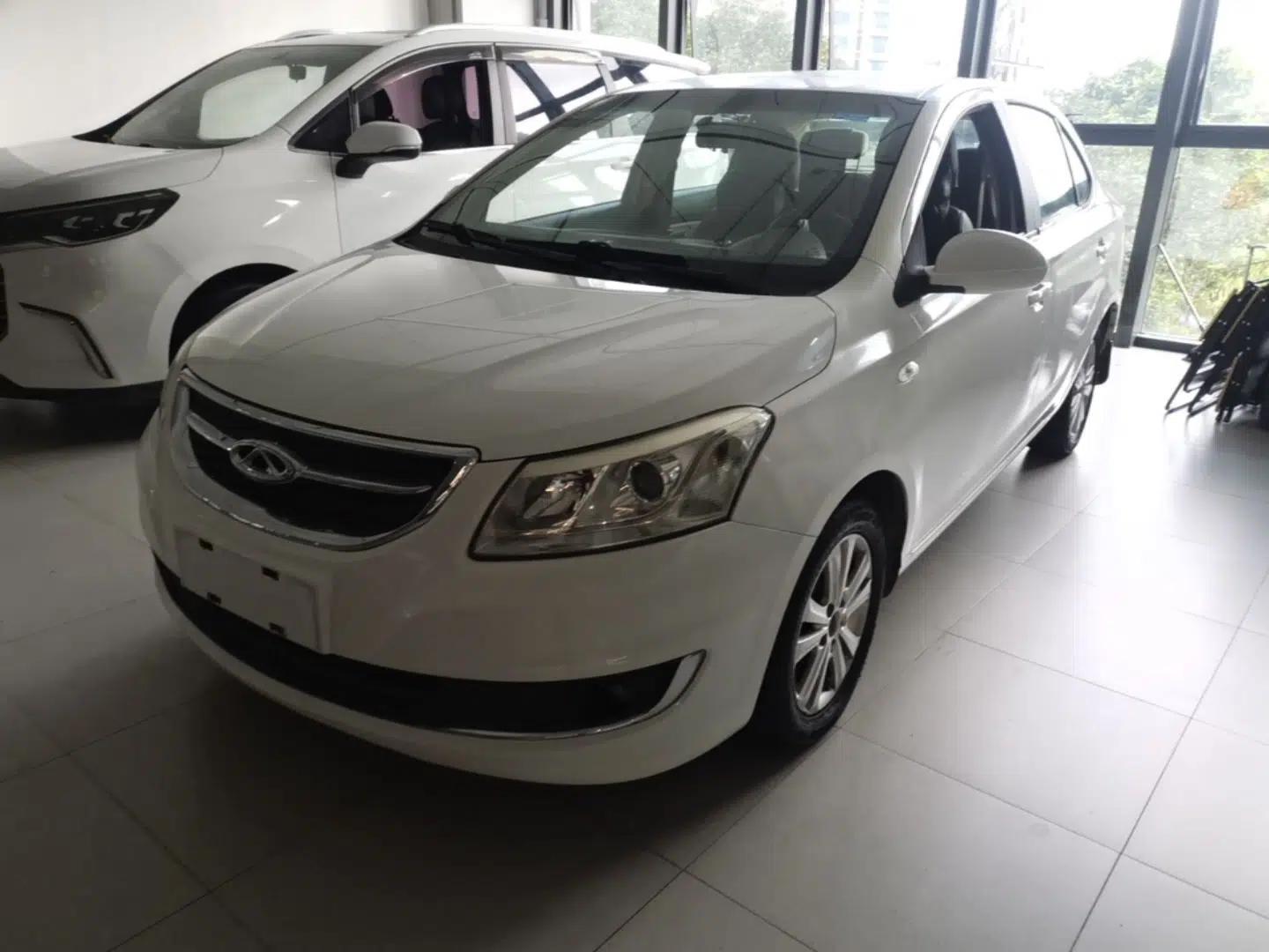 Chery E3 2015 1.5L Manual Fashion Model — миниатюра 1