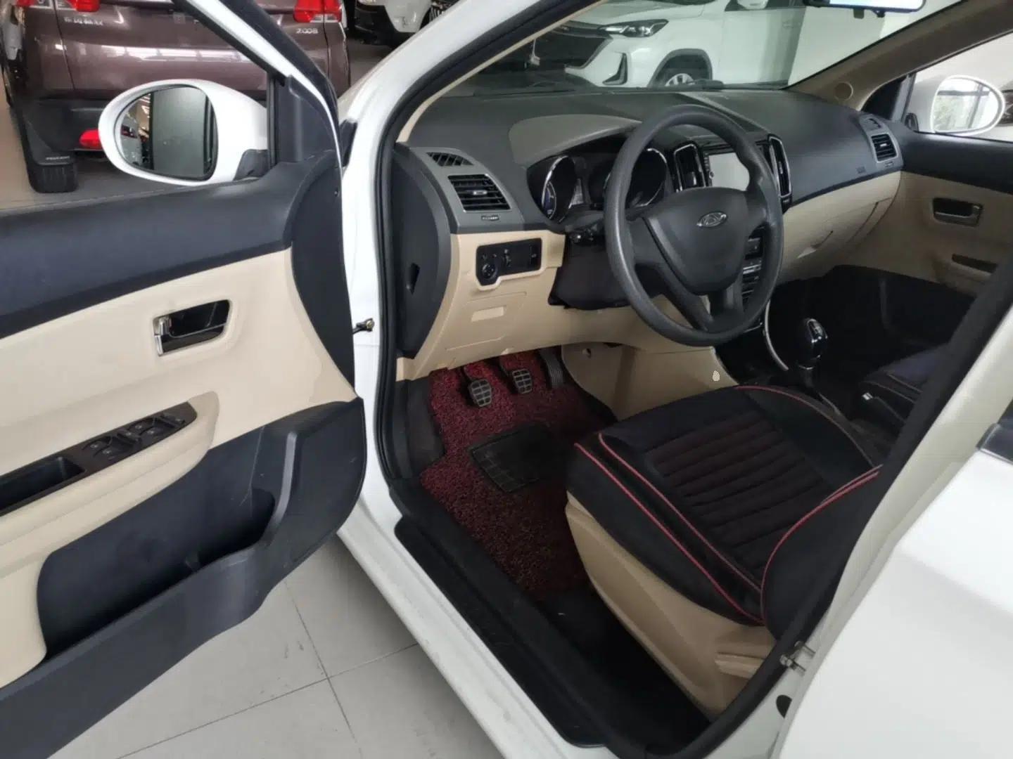 Chery E3 2015 1.5L Manual Fashion Model — миниатюра 18