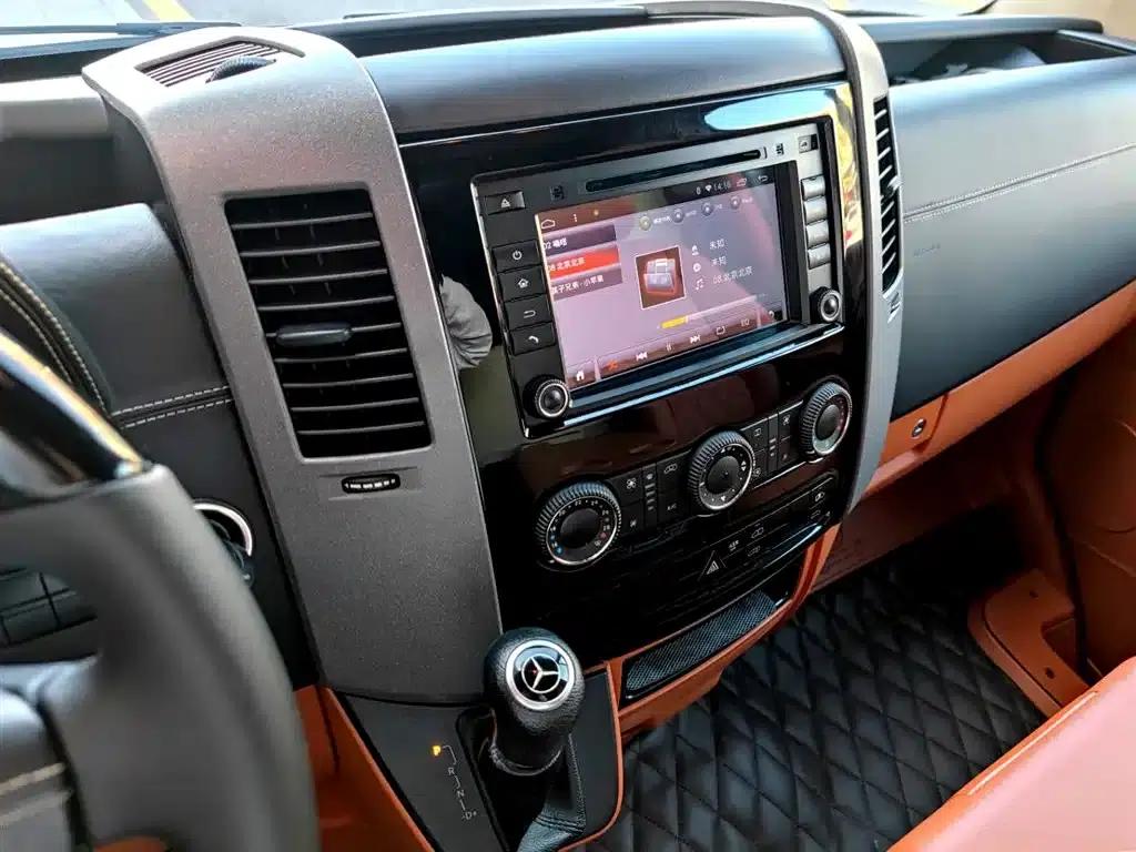 2017 Sprinter 3.5L Automatic — миниатюра 19