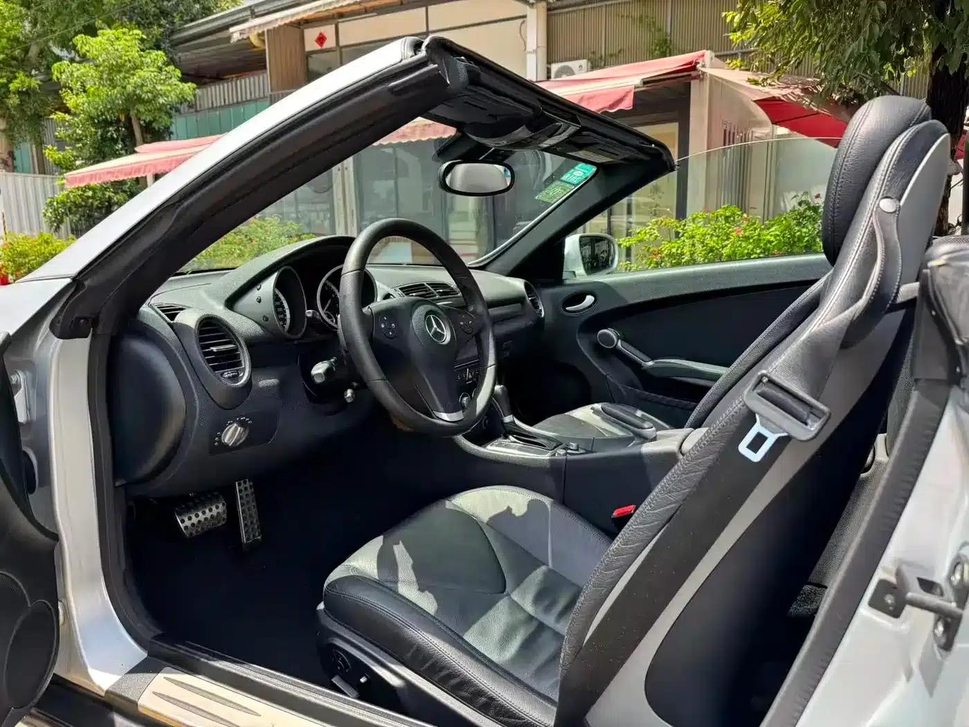 Mercedes-Benz SLK-Class 2009 SLK 300 — миниатюра 8