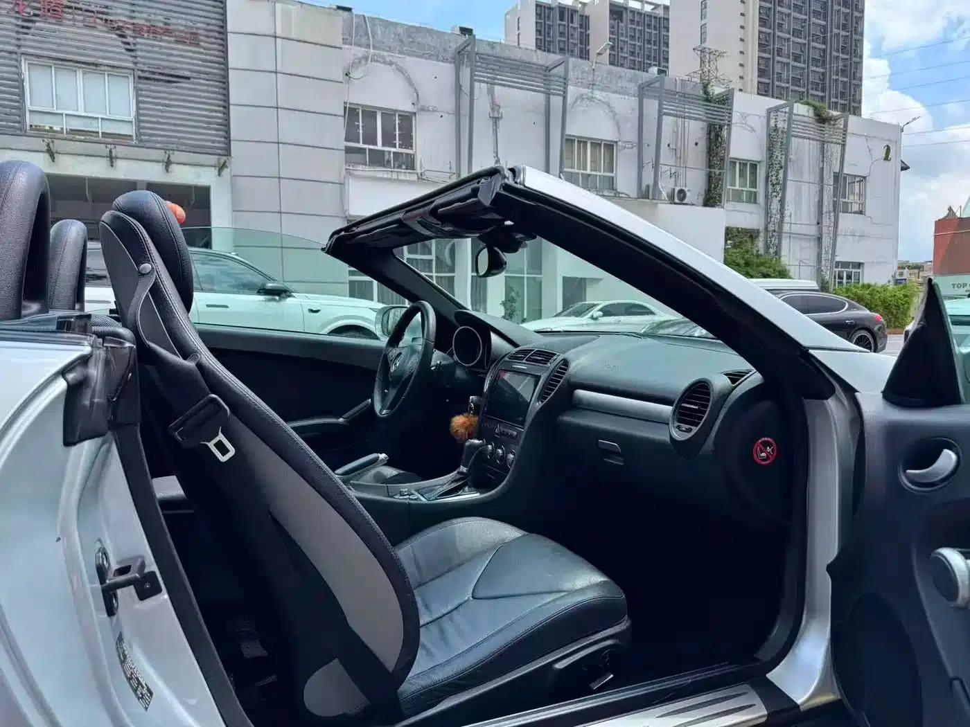 Mercedes-Benz SLK-Class 2009 SLK 300 — миниатюра 9