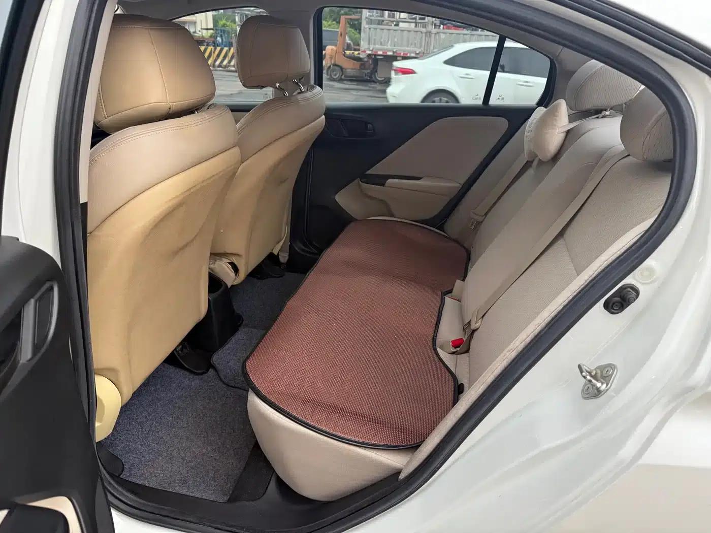 2016 Honda Greiz 1.5L CVT Classic Edition — миниатюра 7