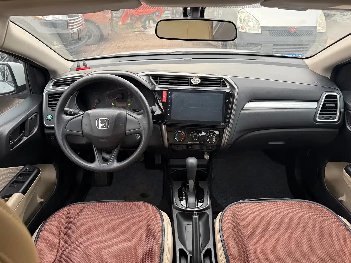 2016 Honda Greiz 1.5L CVT Classic Edition — миниатюра 8