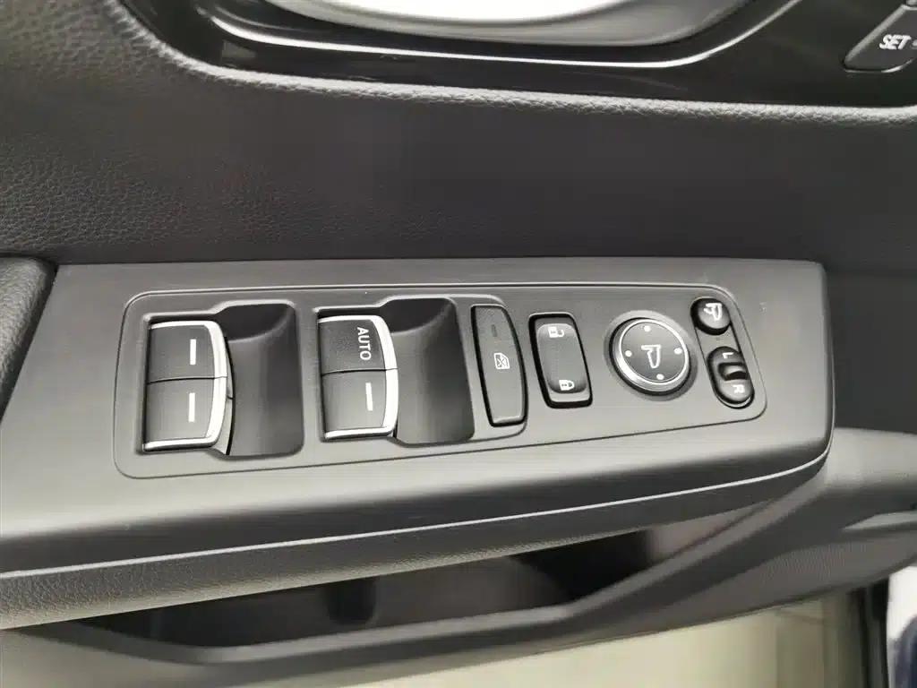 2024 Honda Breeze e:PHEV Premium Edition — миниатюра 9