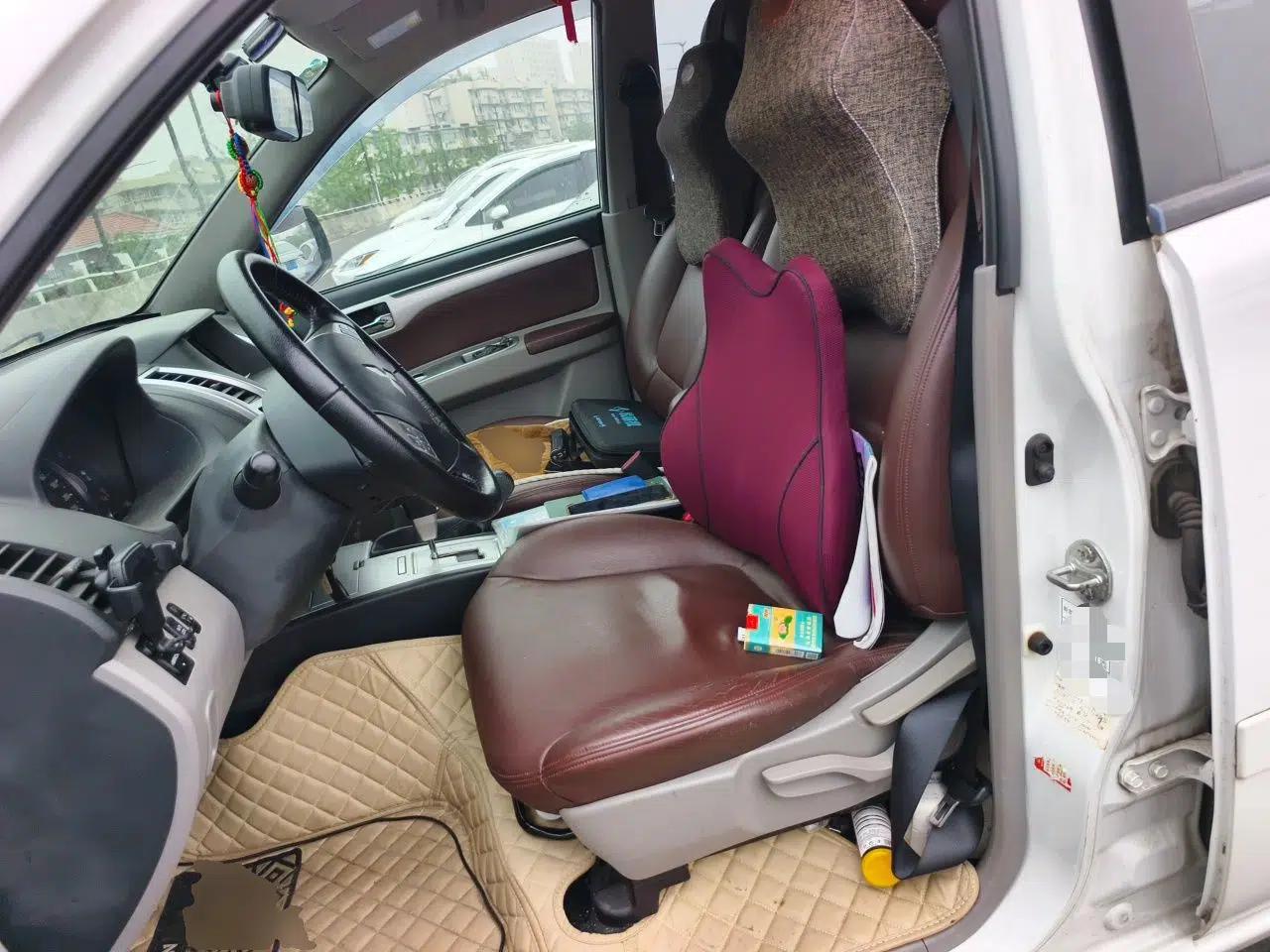 Mitsubishi Pajero Sport 2013 3.0L Automatic 4x4 Executive Edition — миниатюра 15