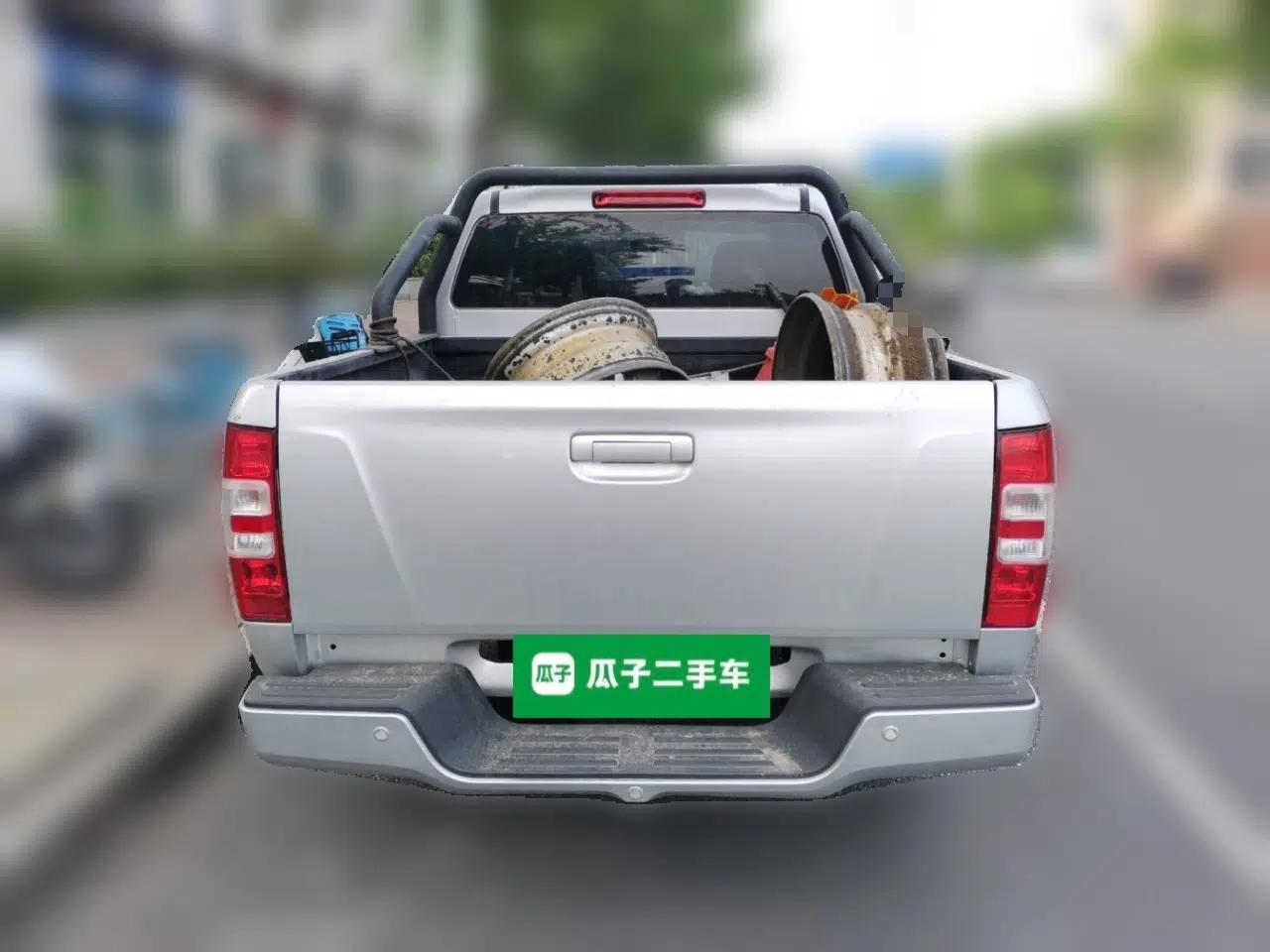Isuzu JLM 2023 2.5T Diesel Manual Two-Wheel Drive Chima Version Standard Wheelbase — миниатюра 5