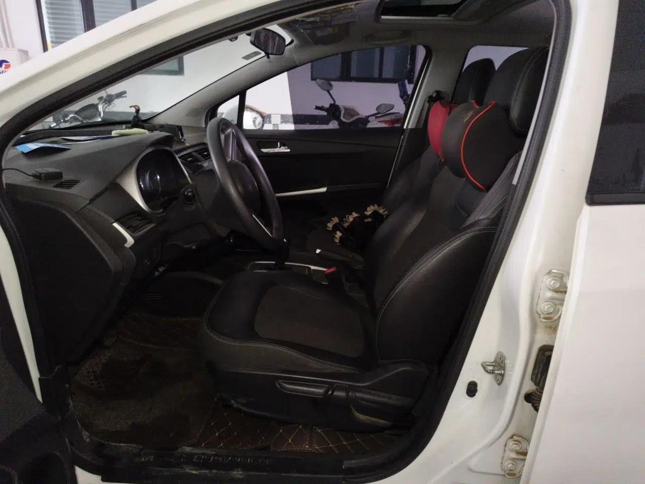 Chevrolet Lova RV 2018 1.5L Automatic Smart Drive Model — миниатюра 15