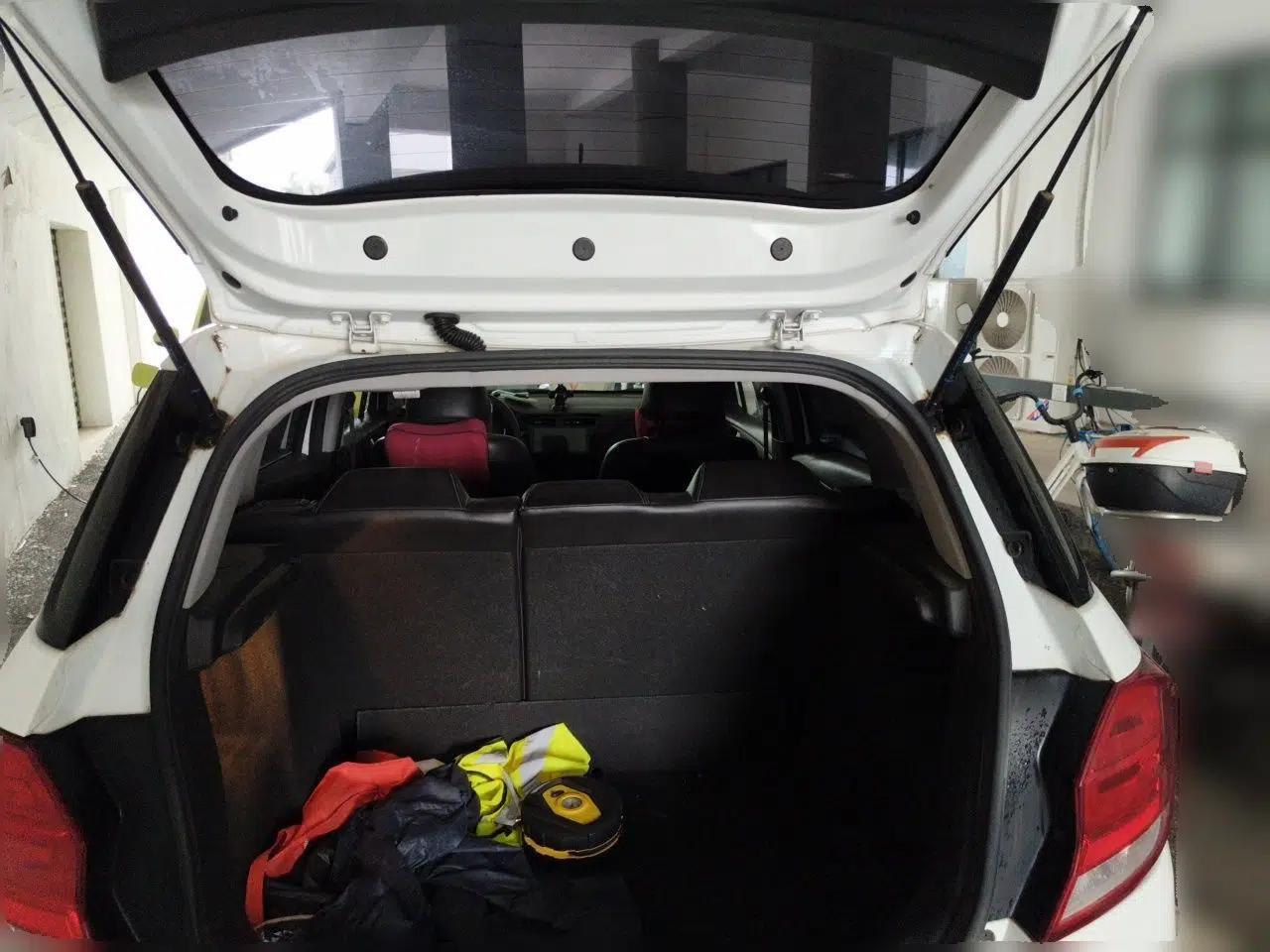 Chevrolet Lova RV 2018 1.5L Automatic Smart Drive Model — миниатюра 19