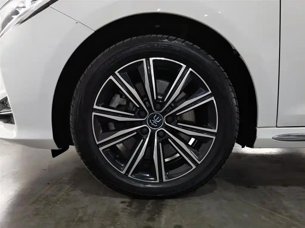 Song MAX New Energy 2019 DM 1.5T Intelligent Connected 7-Seater National VI Emission Standard — миниатюра 17