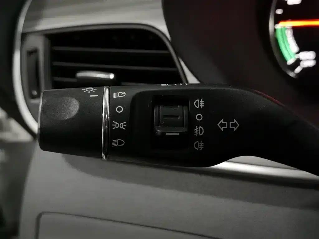 Song MAX New Energy 2019 DM 1.5T Intelligent Connected 7-Seater National VI Emission Standard — миниатюра 21