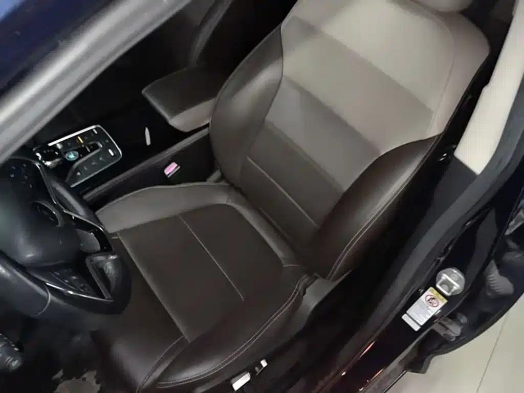 Song MAX New Energy 2022 DM-i 105KM Flagship Edition — миниатюра 15