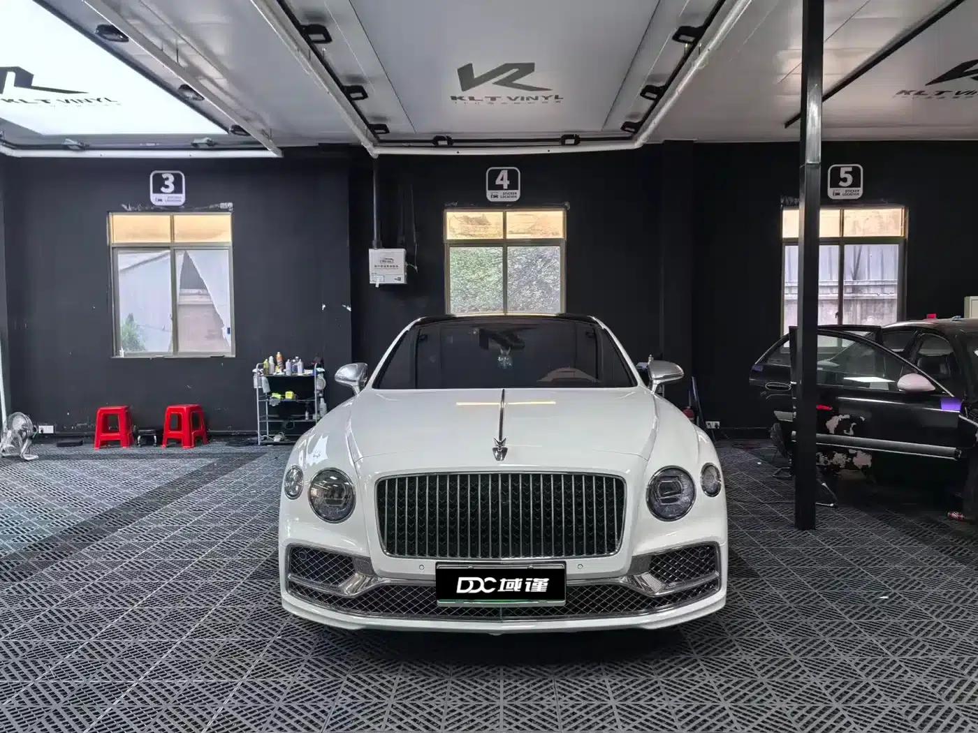 2022 Flying Spur Plug-in Hybrid 2.9T V6 — миниатюра 2
