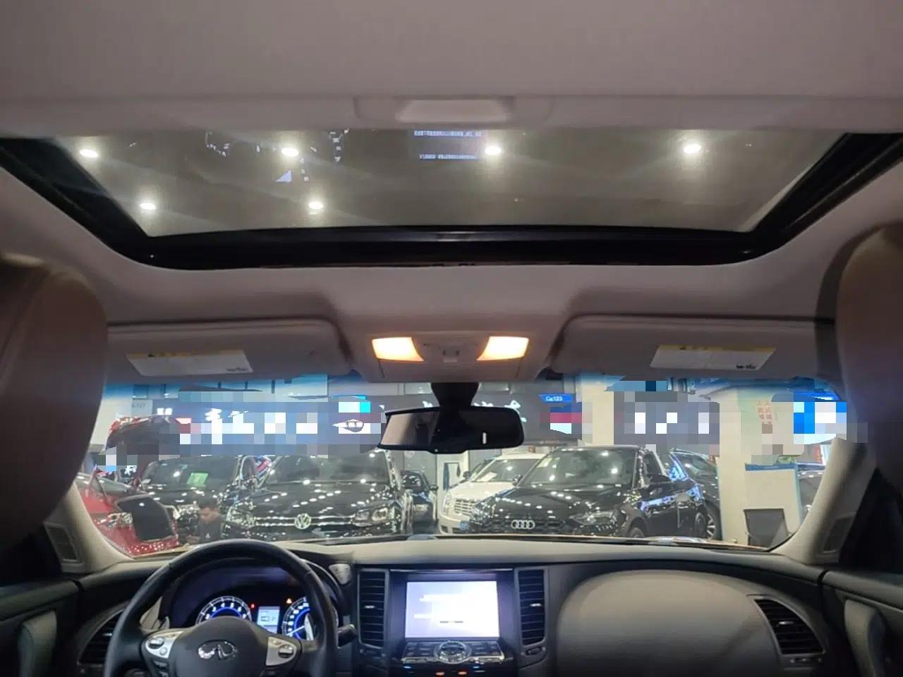 Infiniti QX70 2013 3.7L Standard Edition — миниатюра 26