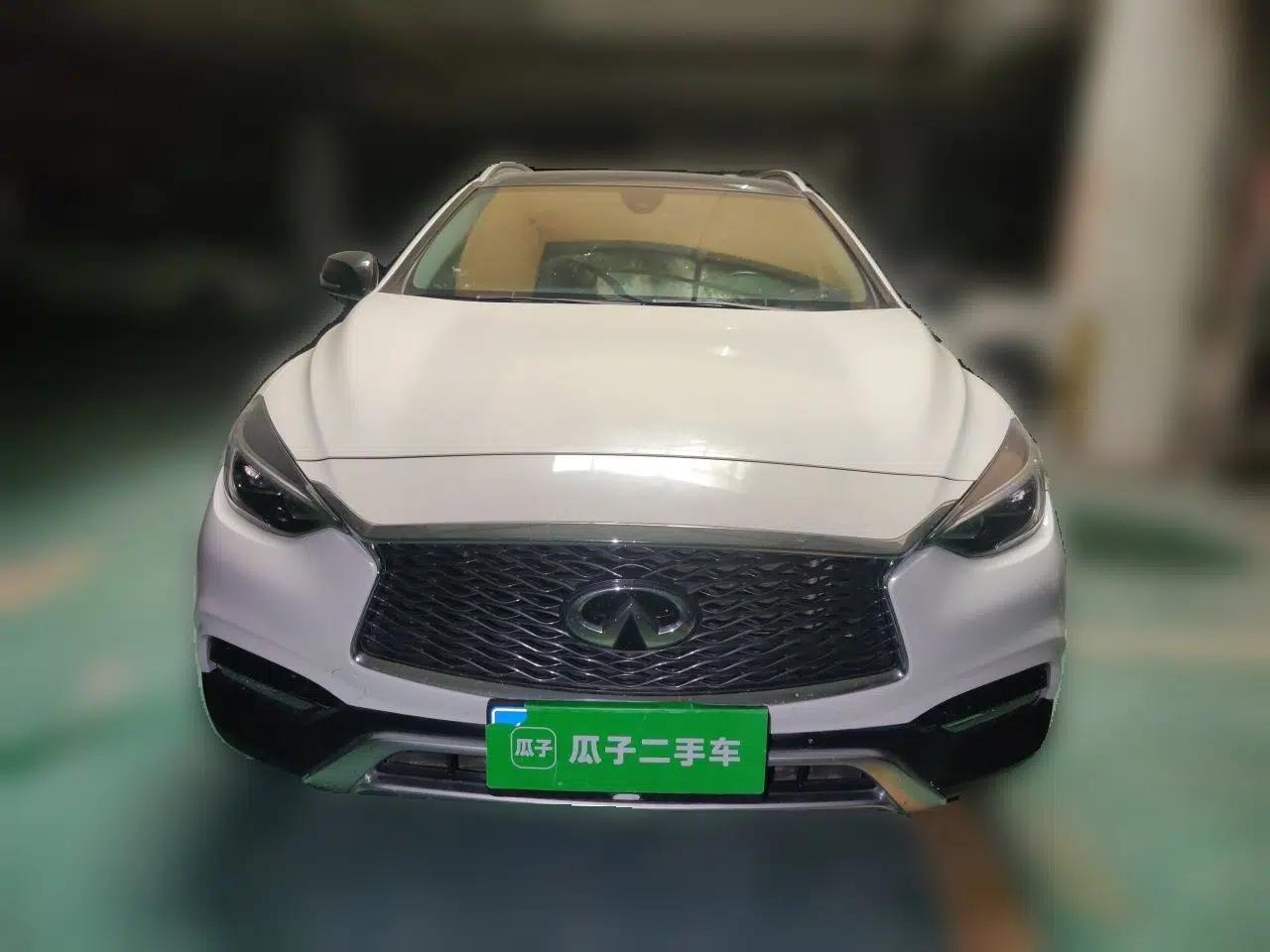 Infiniti QX30 2017 2.0T Four-Wheel Drive Sport Edition — миниатюра 2