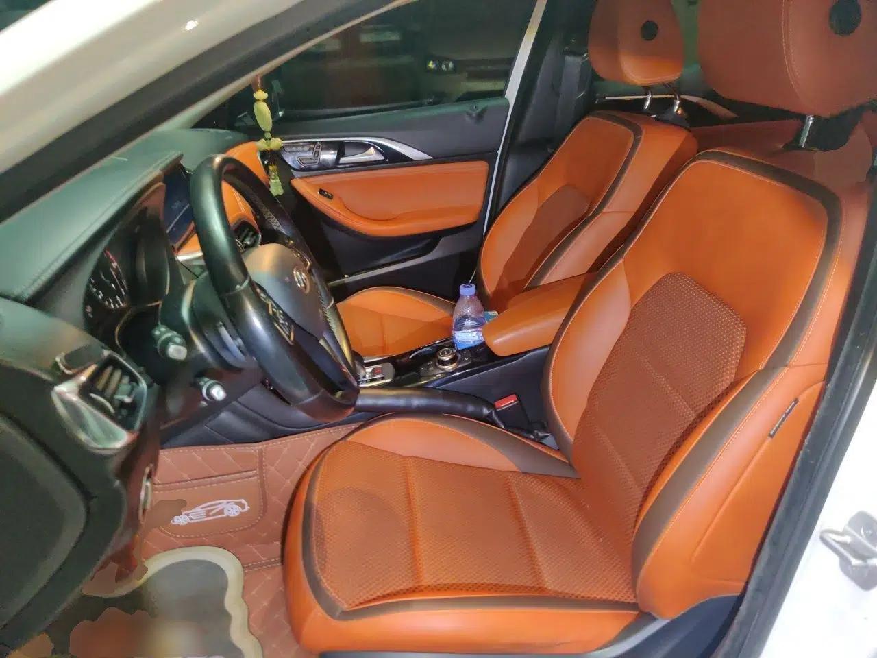 Infiniti QX30 2017 2.0T Four-Wheel Drive Sport Edition — миниатюра 15