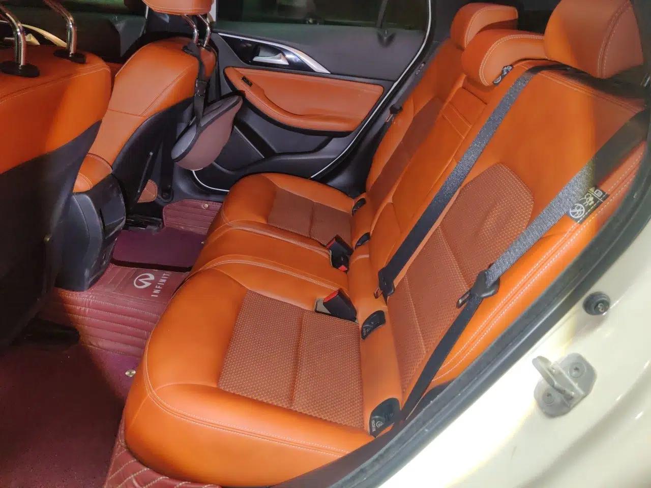 Infiniti QX30 2017 2.0T Four-Wheel Drive Sport Edition — миниатюра 17