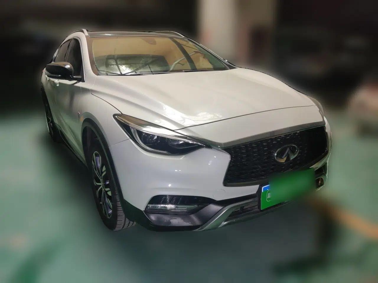 Infiniti QX30 2017 2.0T Four-Wheel Drive Sport Edition — миниатюра 3