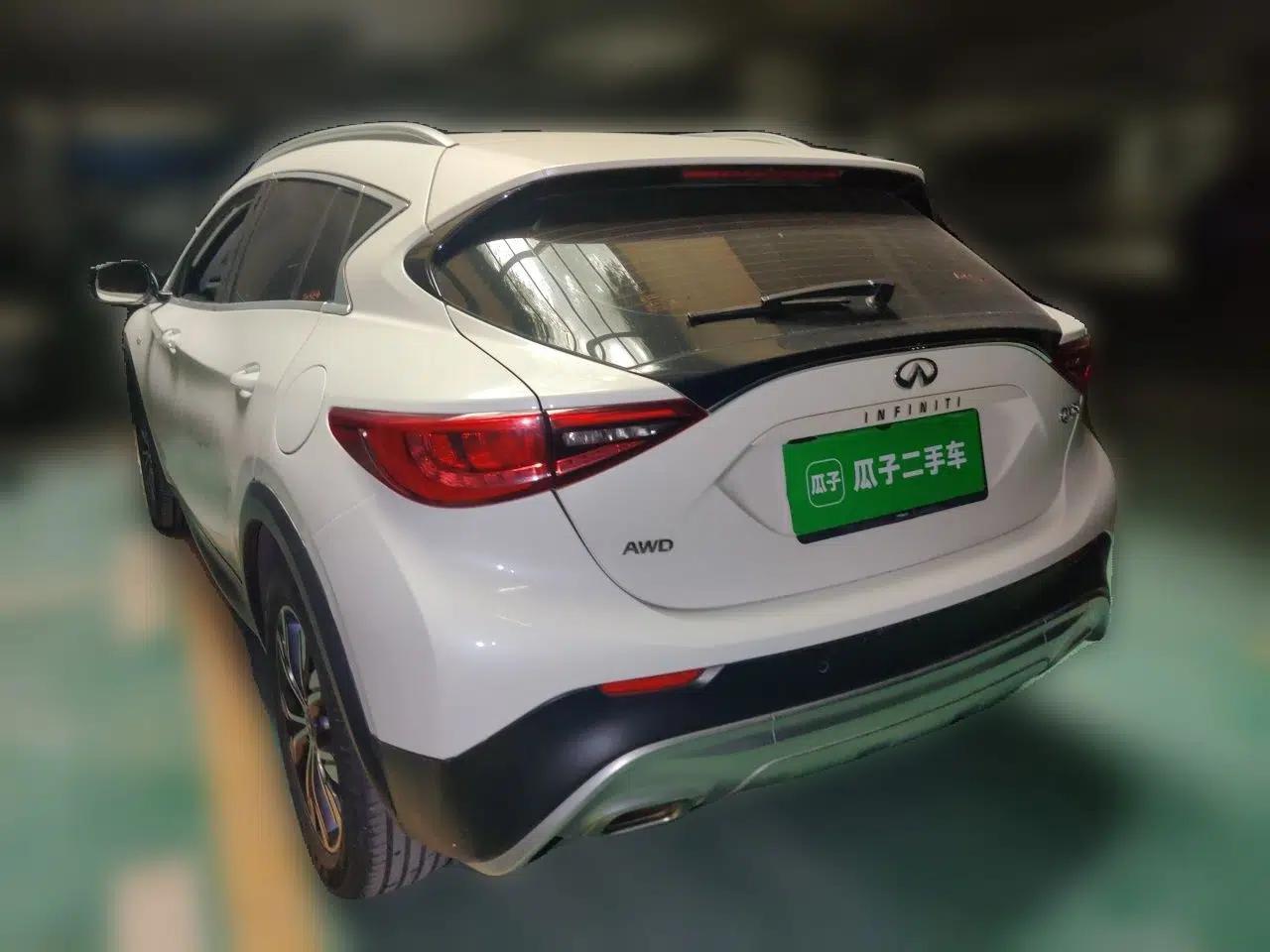 Infiniti QX30 2017 2.0T Four-Wheel Drive Sport Edition — миниатюра 4