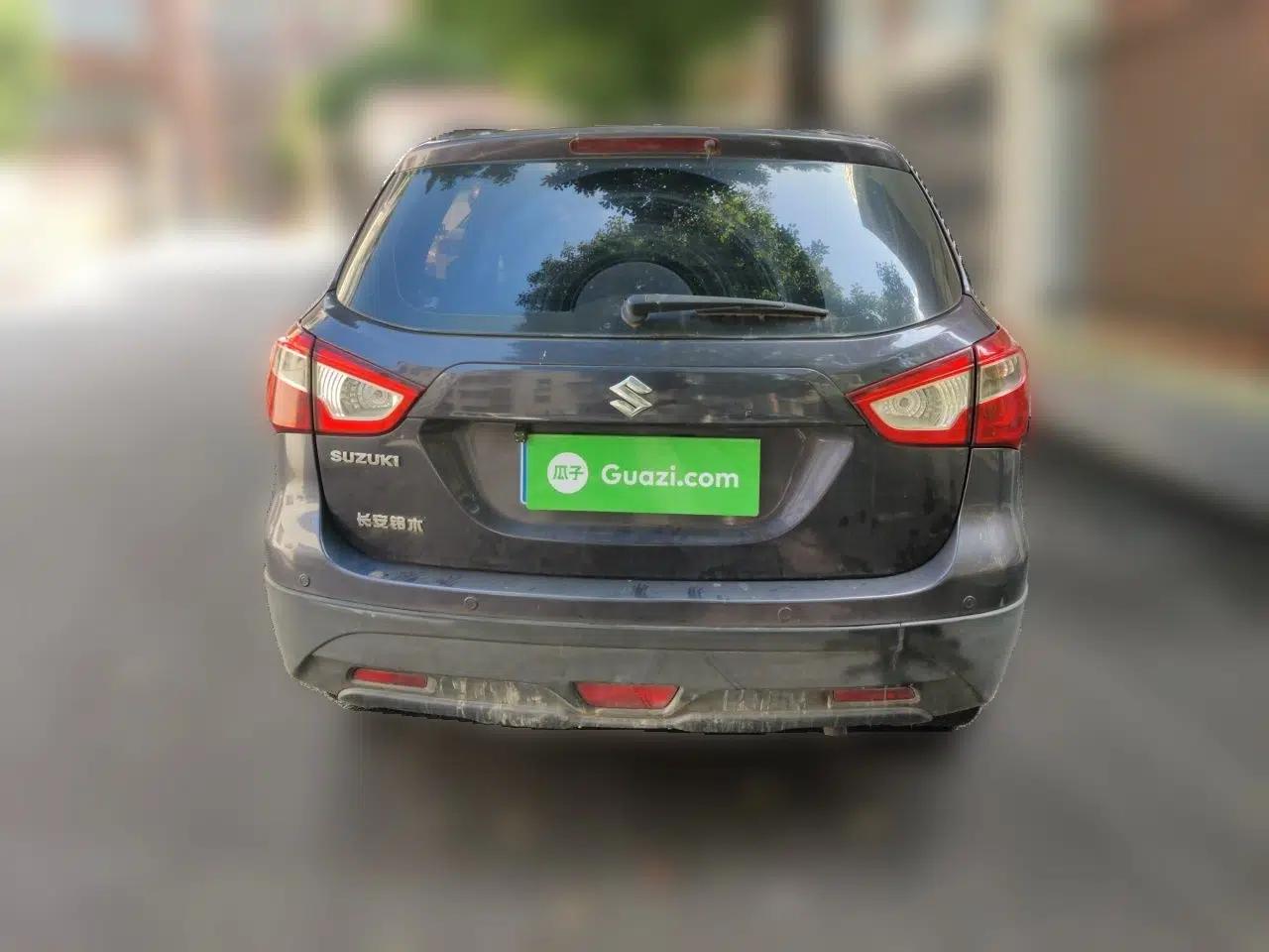 Suzuki S-Cross 2015 1.6L CVT Two-Wheel Drive Entry-Level Trim — миниатюра 5