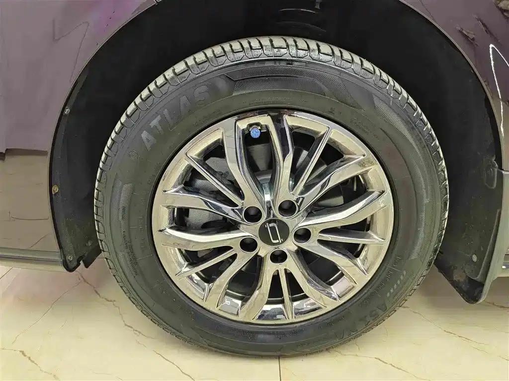 Bestune M9 2023 2.0T Premium Edition — миниатюра 8