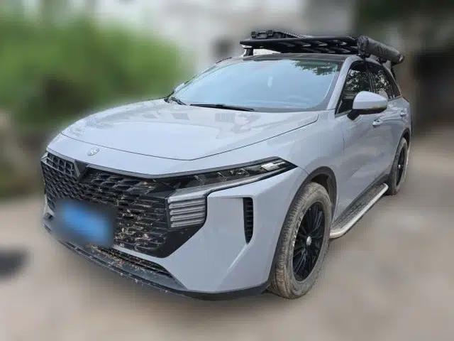 Venucia V 2022 260T Black Horse Edition · Idol