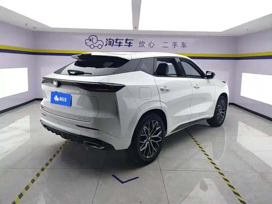 Changan UNI-Z New Energy 2025 Model: Smart New Blue Whale, 125km/h, Battleship Edition — миниатюра 3